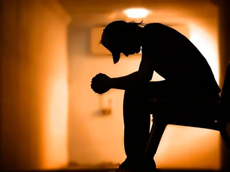 Llama Salud a observar señales para prevenir el suicidio