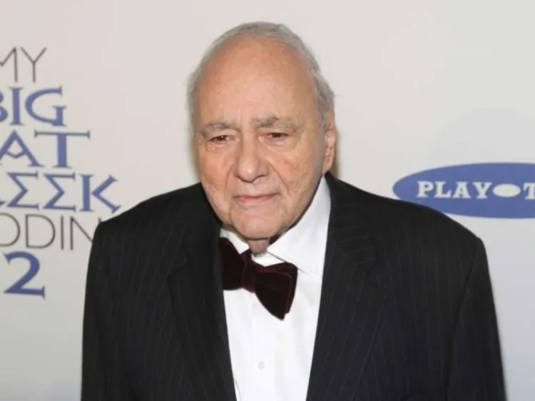 Muere Michael Constantine de 'Casarse... está en griego'