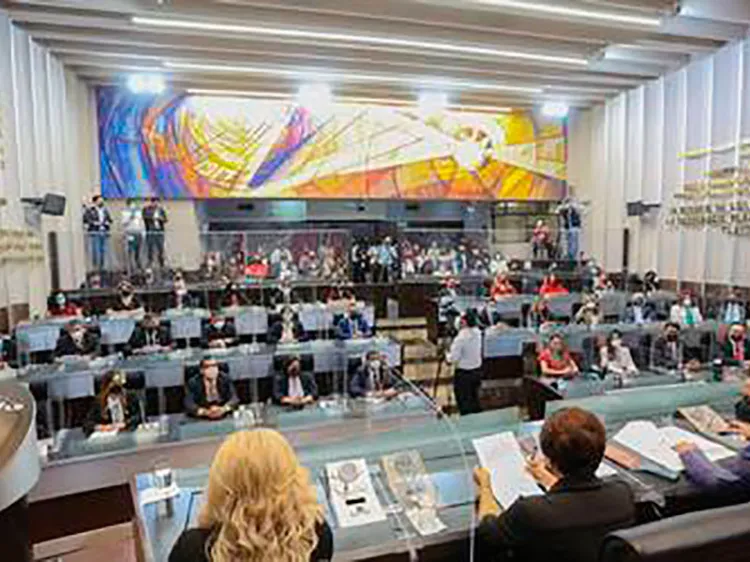 Aprueban reformas constitucionales