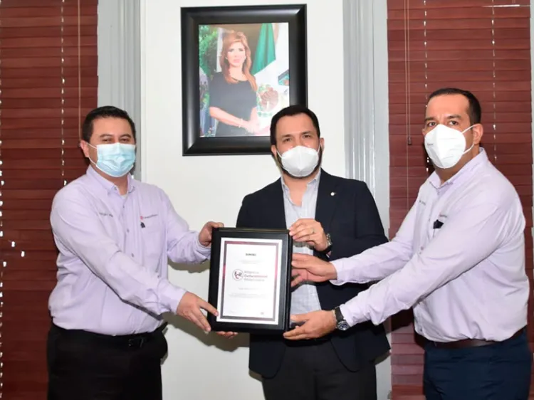 Reconoce ISC a empresas