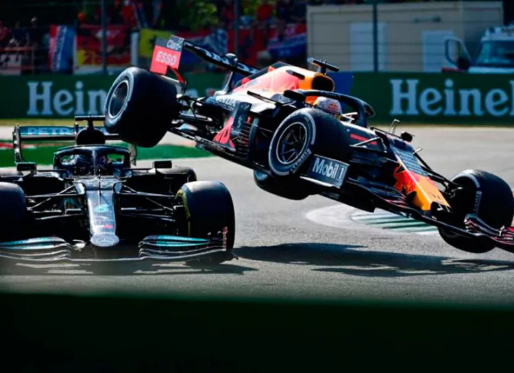 FIA investigará choque entre Verstappen y Hamilton