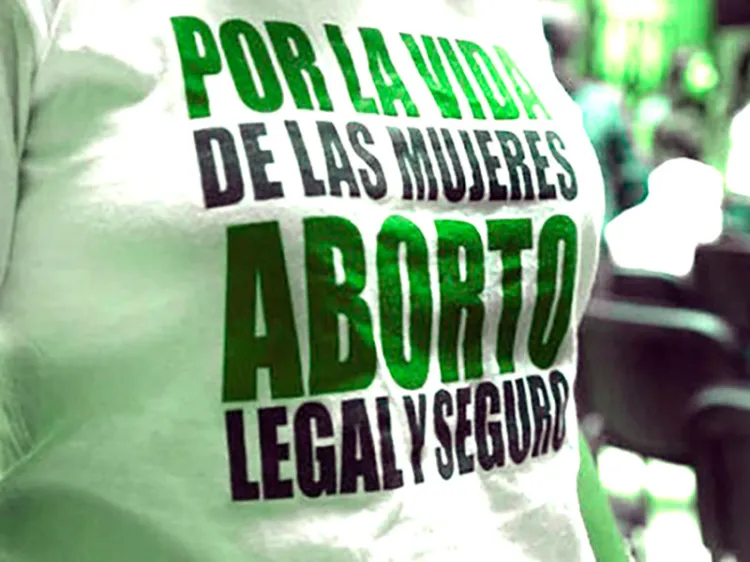 Despenalización del aborto será analizado por legislatura