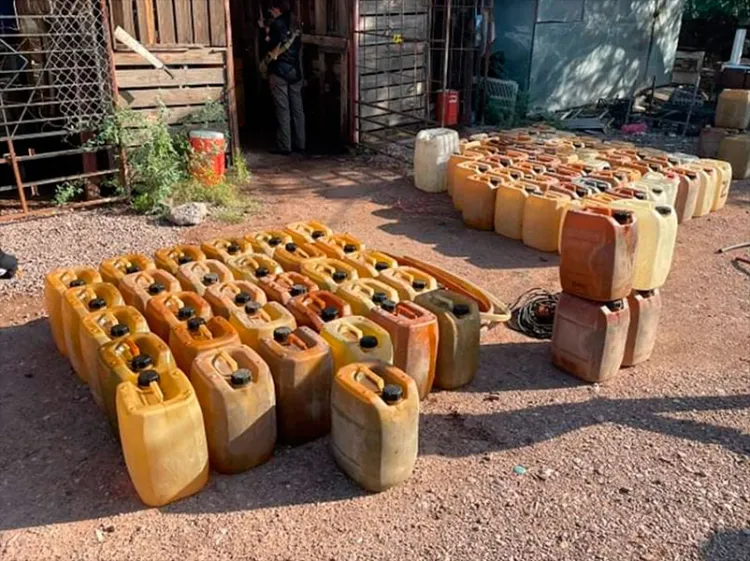 EN CATEO FGR ASEGURA TRES MIL, 360 LITROS DE HIDROCARBURO