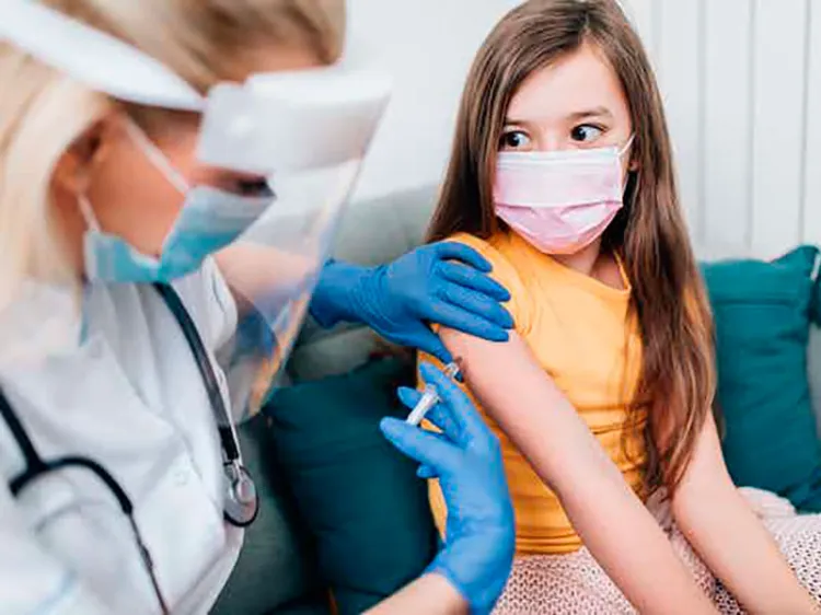 Presentan logística para vacunar a menores