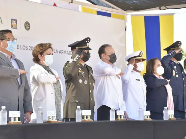 Conmemoran bicentenario de la Armada de México