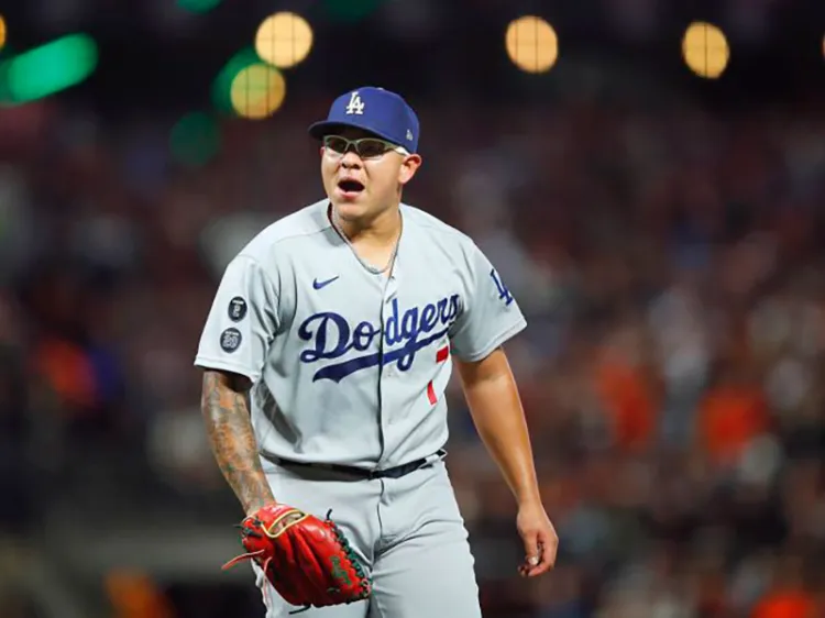 Urías no va de inicio; los Dodgers ajustan