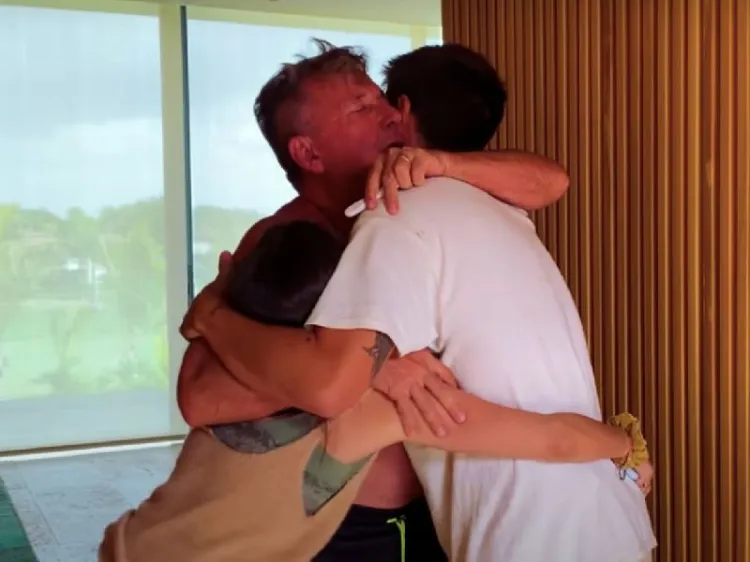 'Abrazando a Índigo'; Ricardo Montaner comparte tierna foto de Evaluna y Camilo