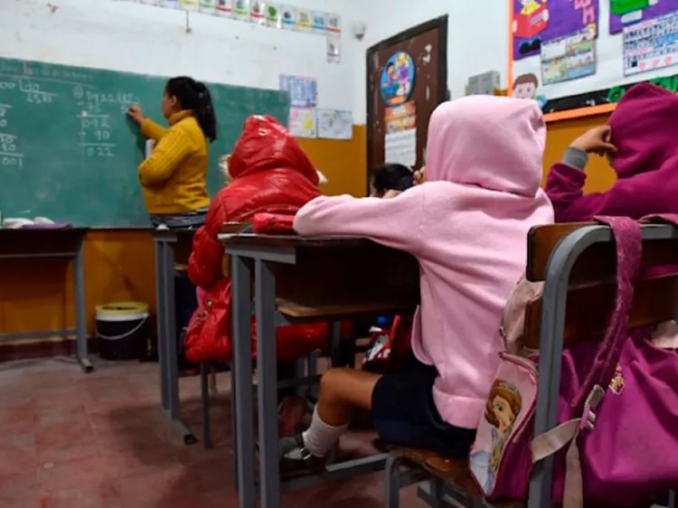 Dejan a criterio ‘horario de invierno’ en escuelas