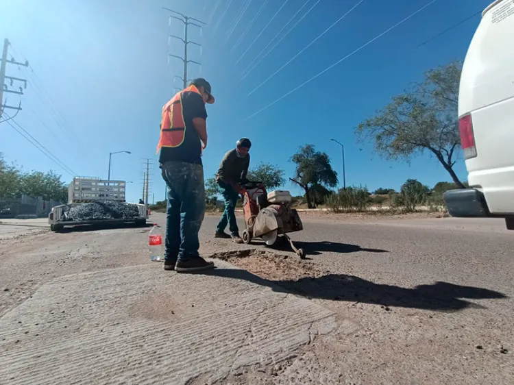 Rehabilitan bulevar Centenario de La Mesa