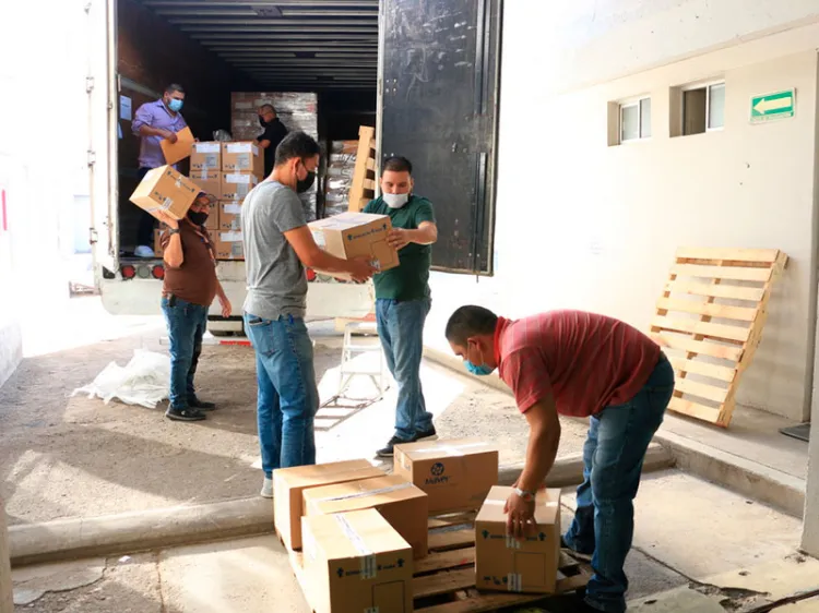 Continúa el arribo de medicamento