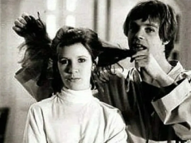 Mark Hamill celebra cumpleaños de Carrie Fisher con divertida foto de Star Wars