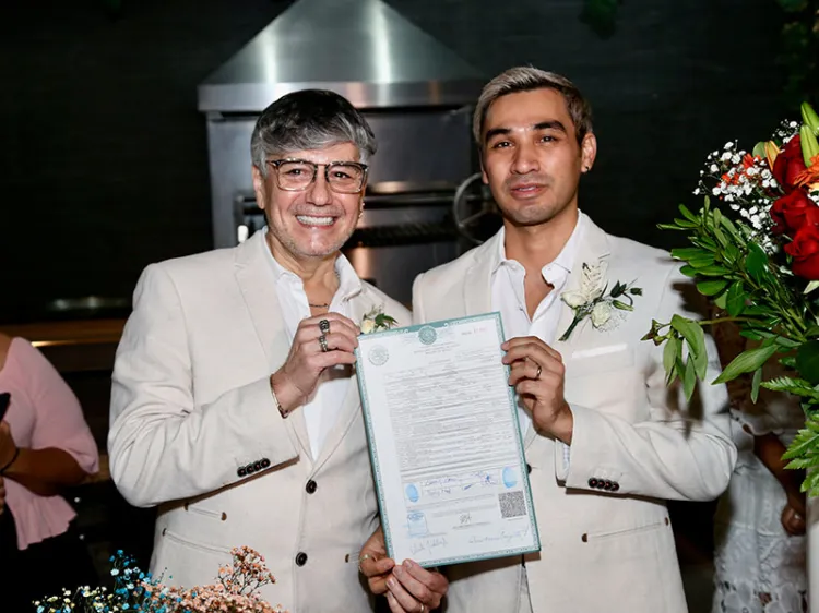 Celebran primer matrimonio igualitario