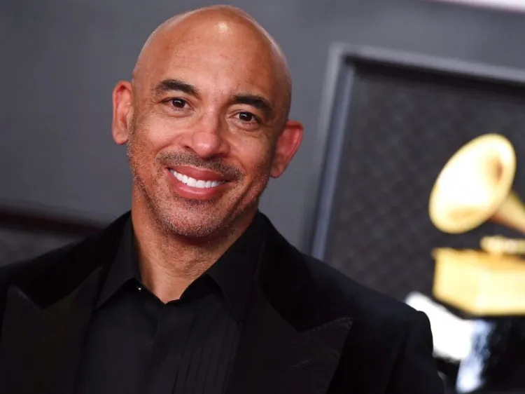 Harvey Mason, director de los Grammy, busca recuperar confianza de músicos