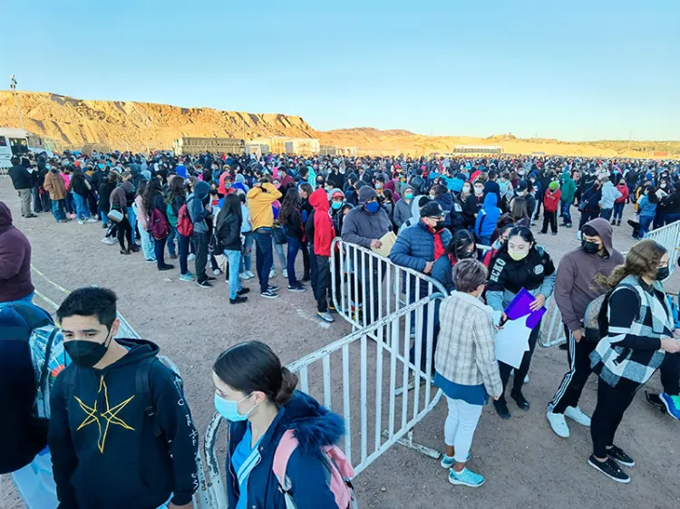 Reciben jóvenes la segunda dosis de vacuna anti Covid