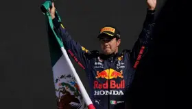 Ross Brawn no hubiera premiado a ‘Checo’ Pérez