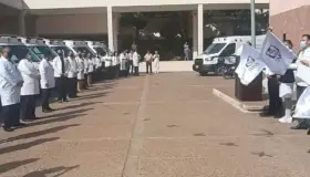 Recibe IMSS 45 ambulancias