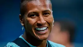 América confirma que Pedro Aquino se perderá la liguilla