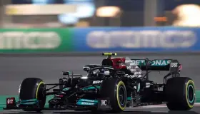Valtteri Bottas domina la segunda sesión de prácticas en Qatar