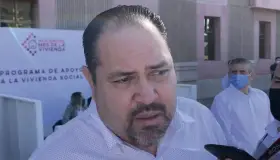 Anuncia Coves construcción de cuartos para adultos mayores