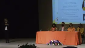 Realizan foro por las mujeres