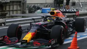 ‘Checo’ Pérez tiene leve mejoría en Arabia Saudita