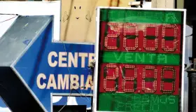 Poco flujo de dólares aumenta la compra