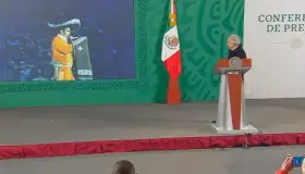 Con 'Volver, volver' de Vicente Fernández, López Obrador termina su mañanera