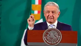 Confía López Obrador que PAN cambie postura sobre reforma eléctrica