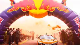 Verstappen y Red Bull siguen de fiesta