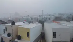 Amanece Nogales bajo densa neblina