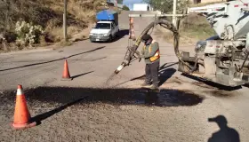 Sigue programa permanente de bacheo