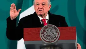 Penoso que INE obstaculice la democracia, afirma López Obrador