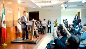 Llama ADM a mantener la paz