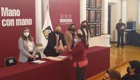 Entrega ADM primeros apoyos de “Mano con Mano”