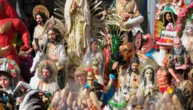 Bajan ventas a las orillas de la línea