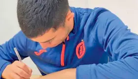 Precoz estancia en Pumas; Erik Lira firmó con Cruz Azul