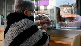 Otorga Tesorería seguro de vivienda a usuarios cumplidos