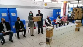 Donan empresarios insumos contra Covid en escuelas