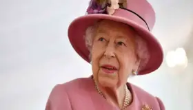 La Reina Isabel sacrifica al príncipe Andrés para defender la monarquía