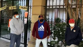 Mantienen manifestación jubilados y pensionados