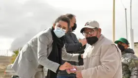 Entrega de apoyos a exmineros de Cananea