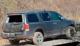 Asegura AMIC camioneta con droga tras balacera