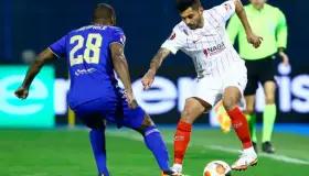 ‘Tecatito’ y Sevilla avanzan a octavos de la Europa League