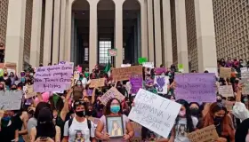 Anuncian marcha feminista el 8M