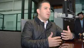 Inicia Senador gira nacional de contraste y debate