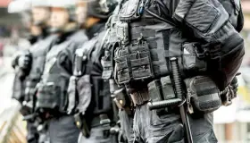 Apoyan empresas de Az a Ucrania con balas y chalecos