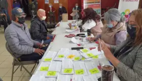 Pagarán a adultos mayores doble pensión por veda electoral