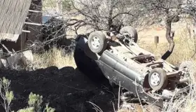 Sin identificar persona fallecida en volcamiento