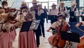 Participa
Orquesta Juvenil Sinfónica Sonorense en inauguración del AIFA