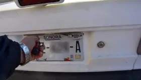 Se
regularizará esta semana abasto de láminas de placas: del Valle Colosio